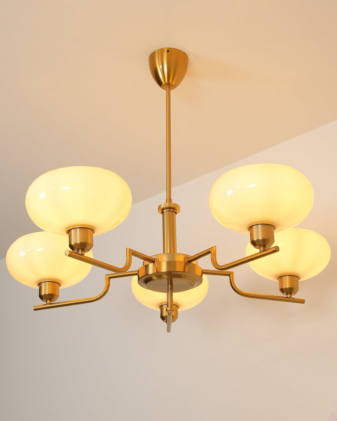 Lustra Suspension en Verre Globe Cadre en Laiton - Neutralighting