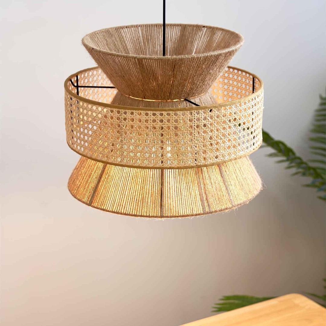 Lampe Aria en Métal – Design Épuré
