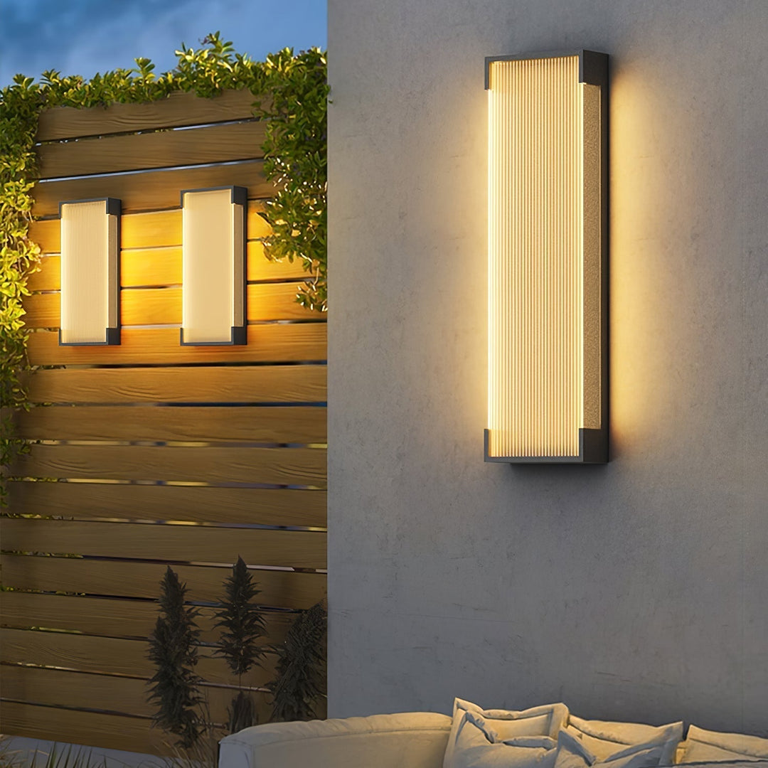 Ivela Applique Murale Extérieure Solaire Rectangulaire Unique - Neutralighting