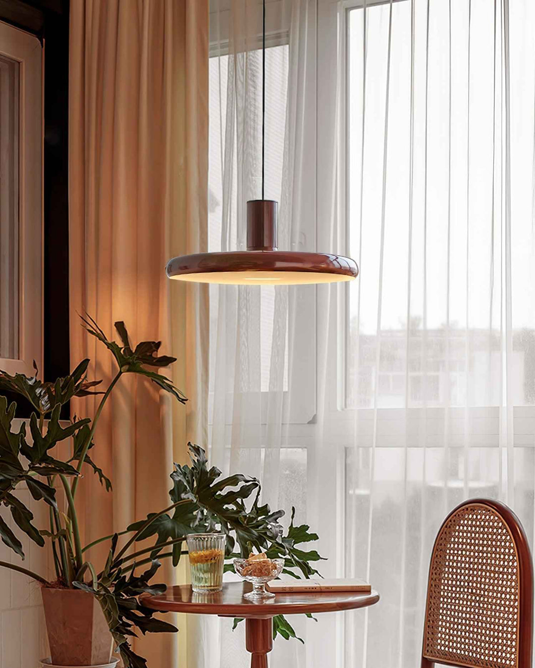 Lampe ee en Métal – Design Contemporain