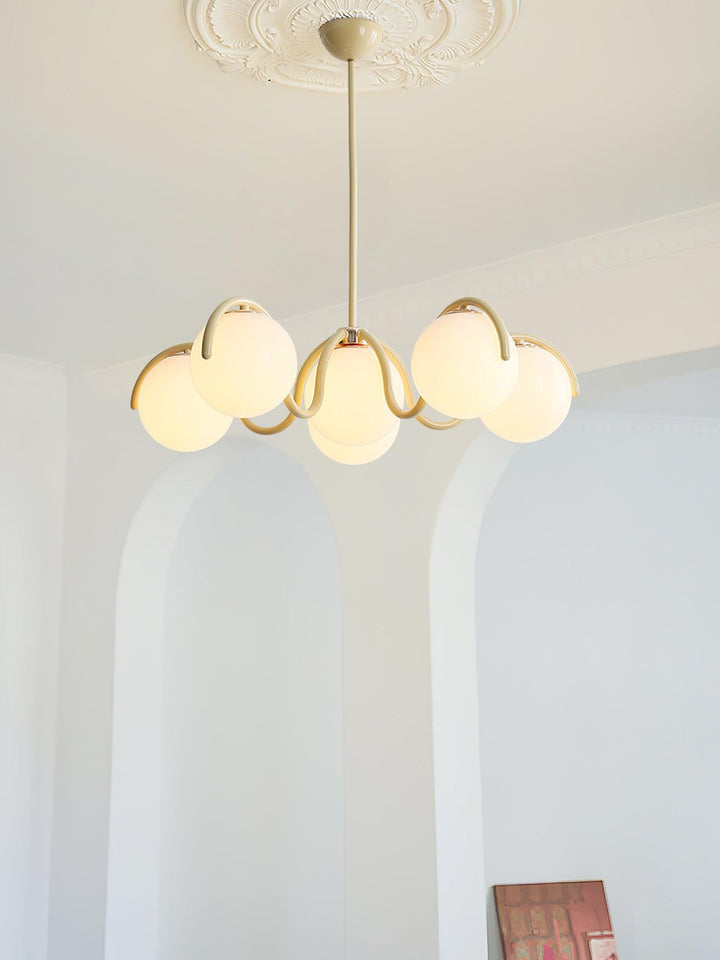 Lustra Chandelier en Verre Blanc avec Globes et Cadre Courbé - Neutralighting