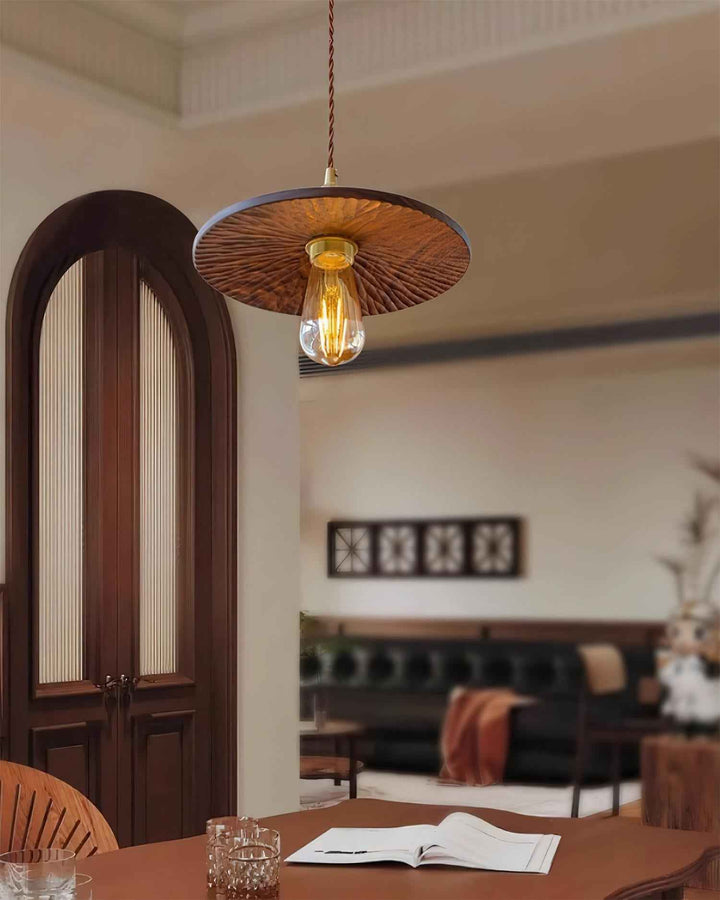 Lampe Rei en Laiton – Design Contemporain