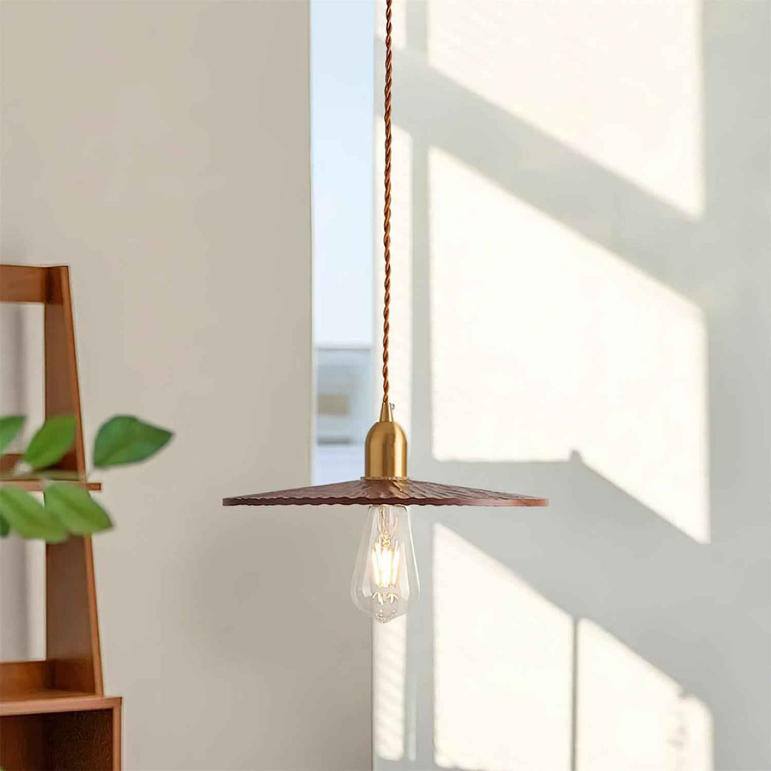 Lampe Rei en Laiton – Design Contemporain