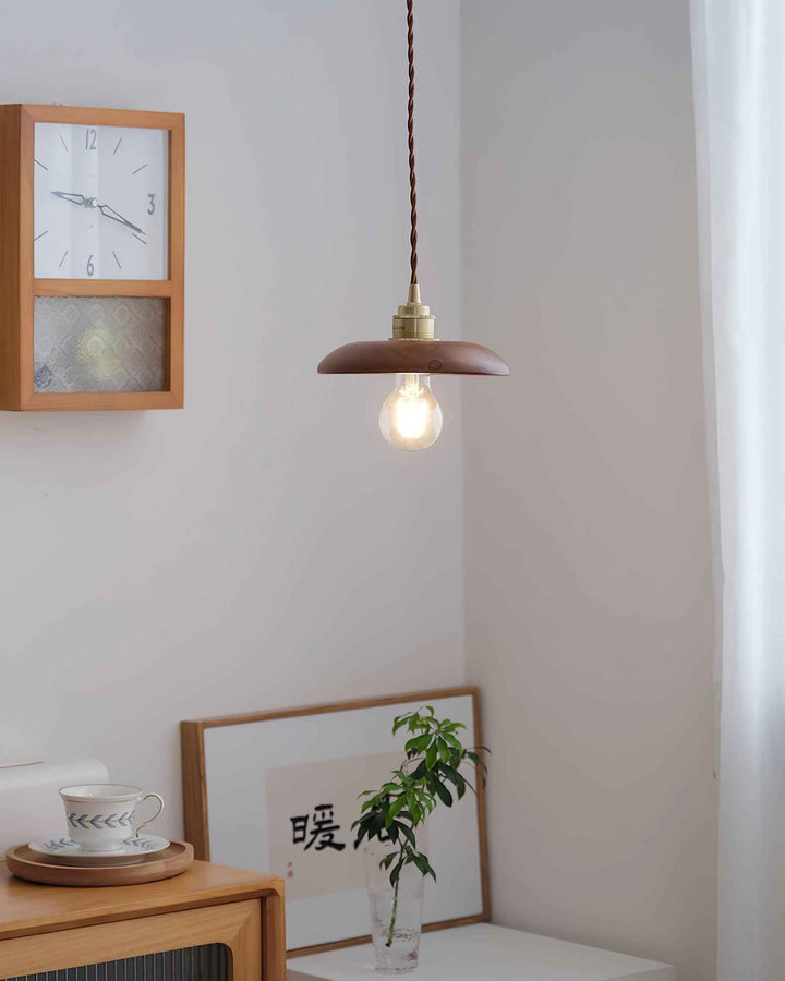 Lampe Edolin en Laiton – Design Contemporain