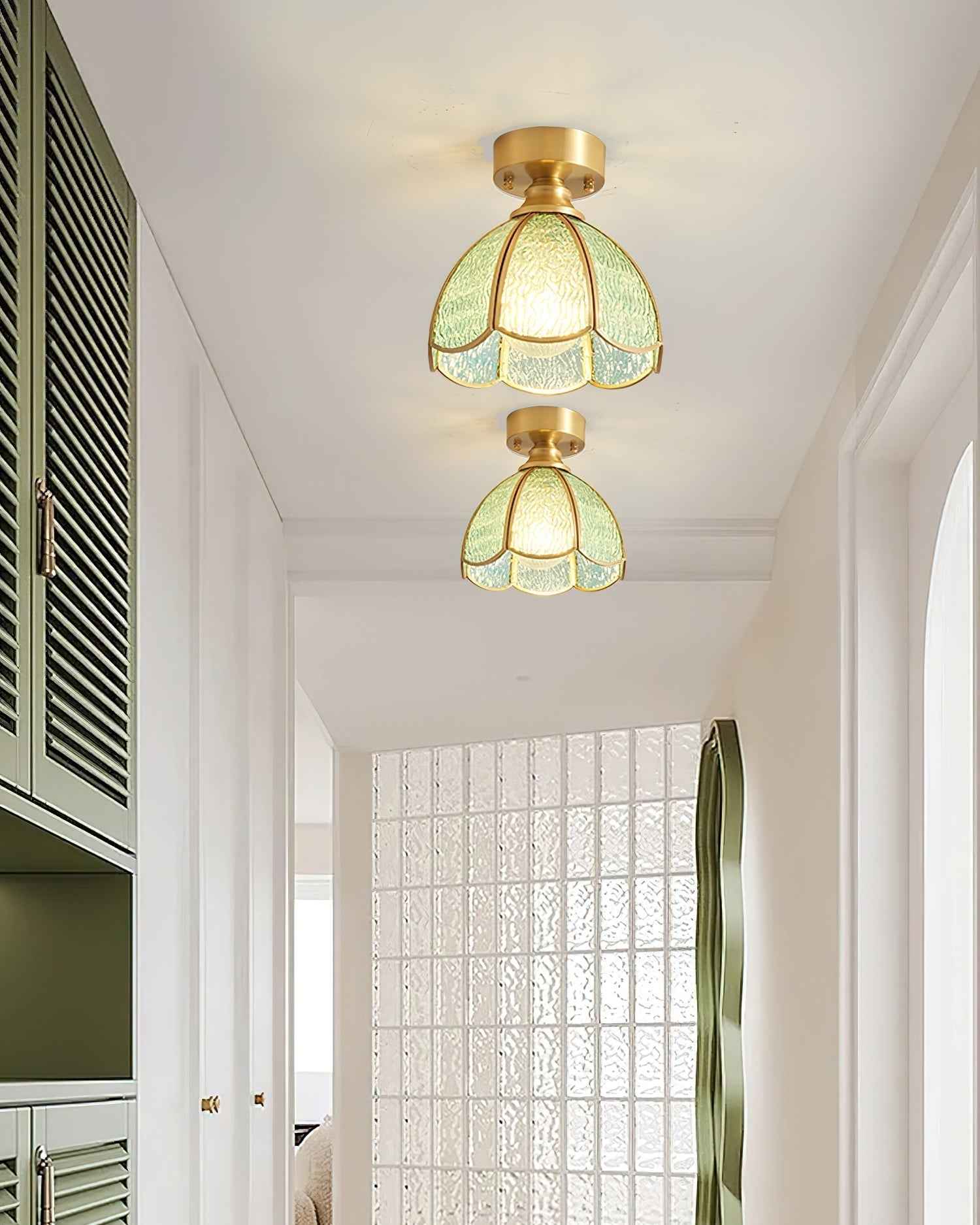Lampe Prisman en Laiton – Design Contemporain
