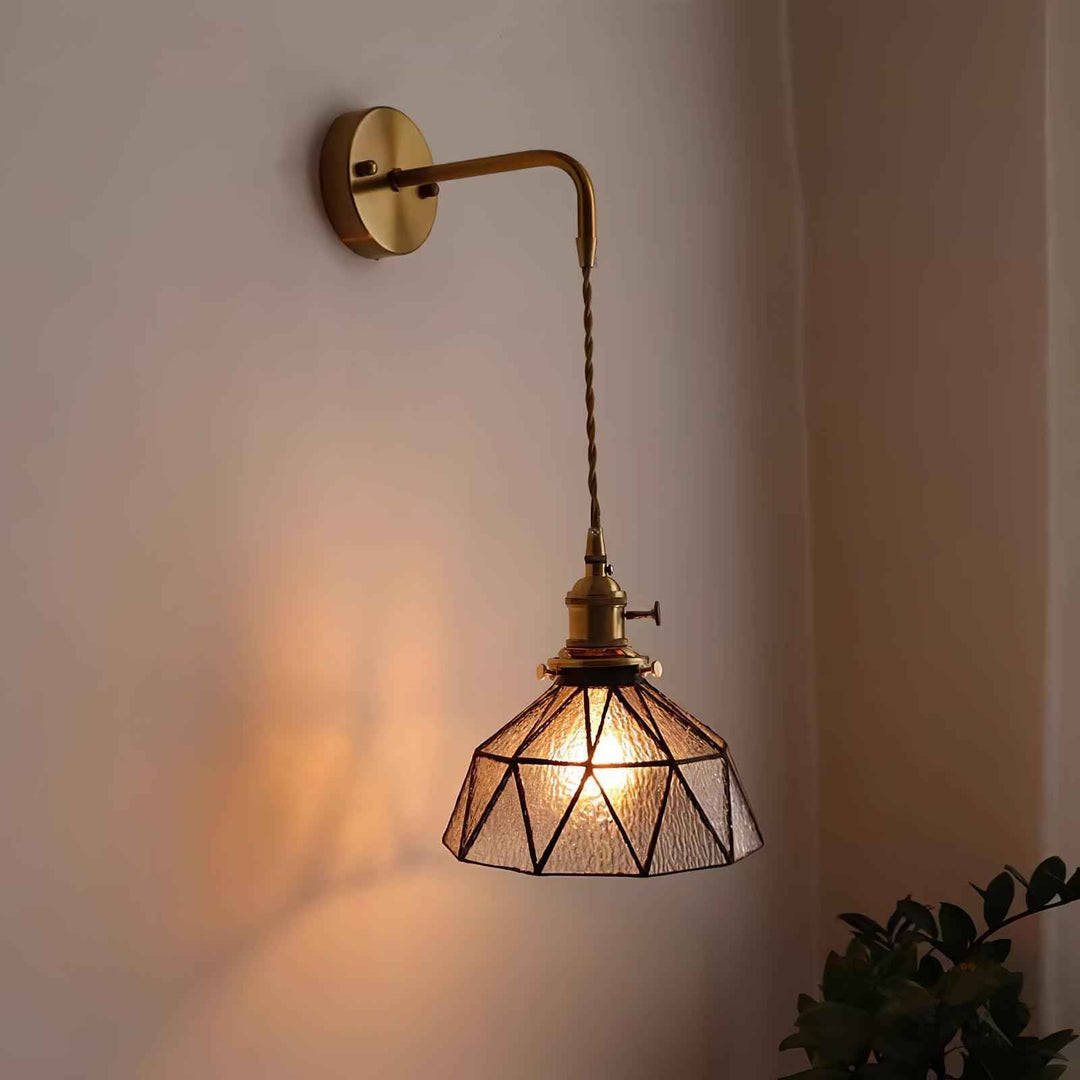 Lampe Product en Laiton – Design Épuré