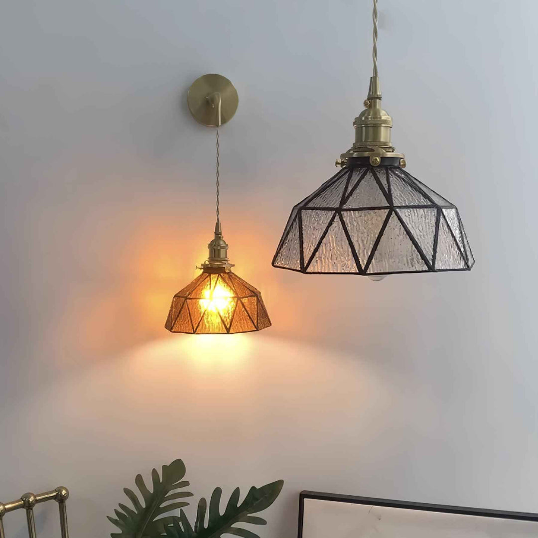 Lampe Product en Laiton – Design Épuré
