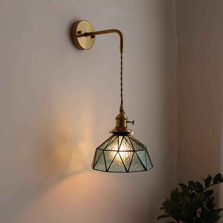Lampe Product en Laiton – Design Épuré