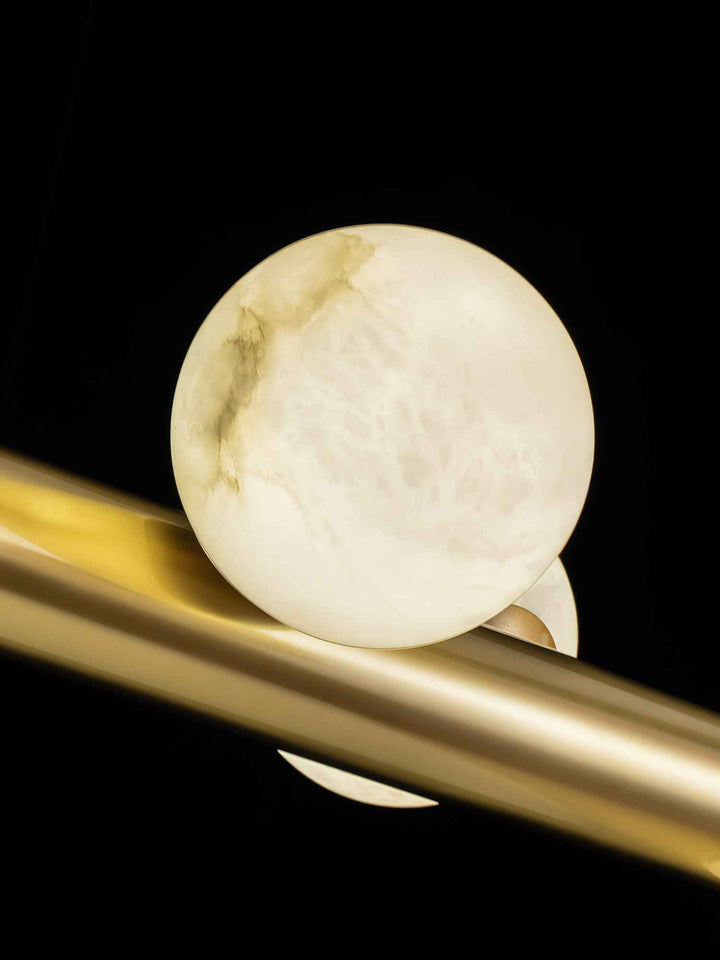 Lampe Avaros en Laiton – Design Contemporain
