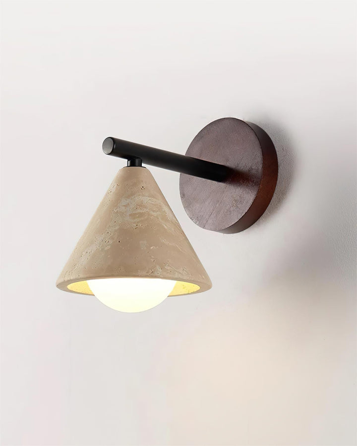 Riita Applique Murale en Travertin en Forme de Cone Triangulaire - Neutralighting