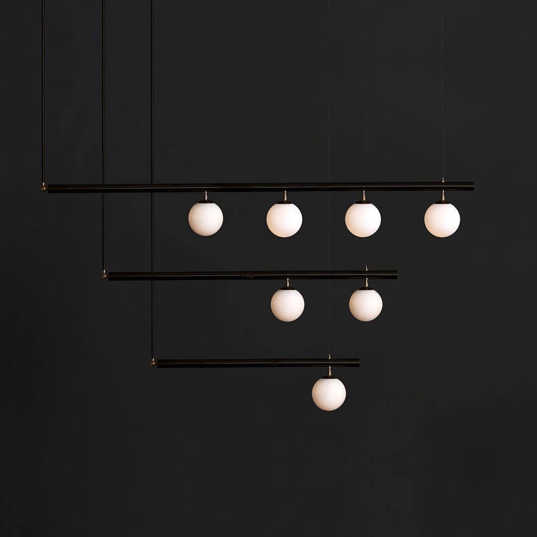 Solara Suspension en laiton linéaire satellite minimaliste - Neutralighting