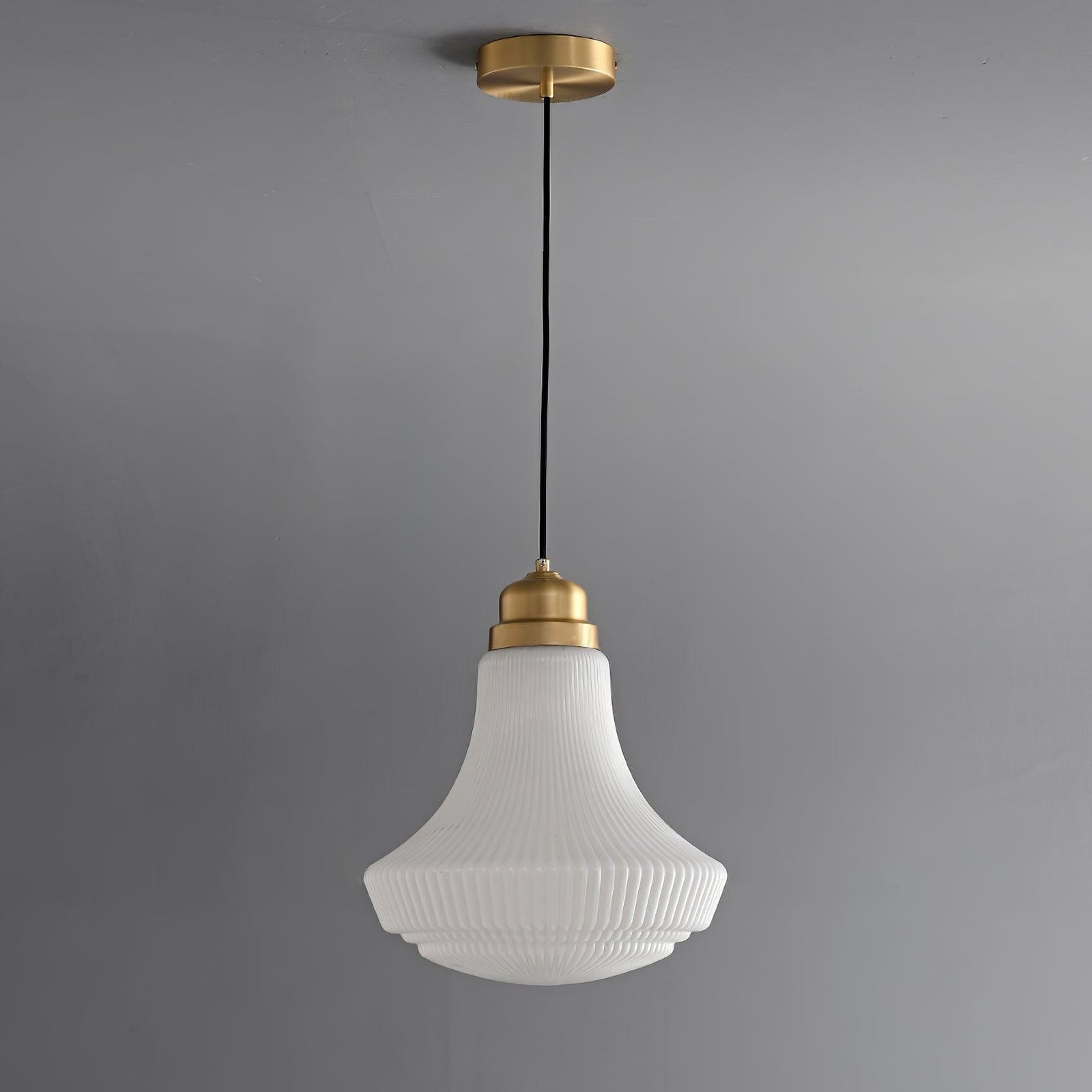 Solara Suspension en Verre Opale Canneleur Cloche Laiton Vintage - Neutralighting