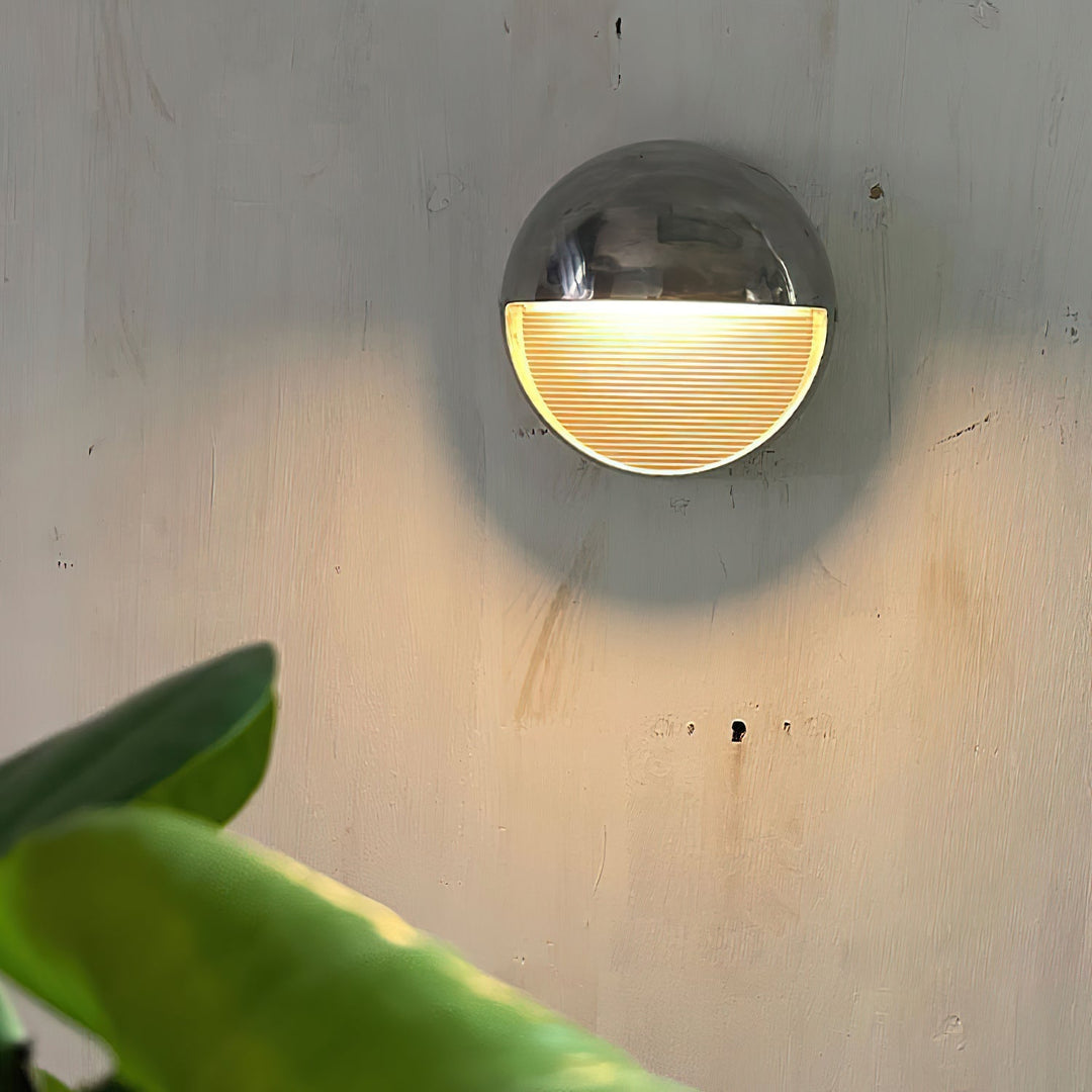 Avrinor Applique Murale d’Extérieur en Métal et Verre Vintage - Neutralighting