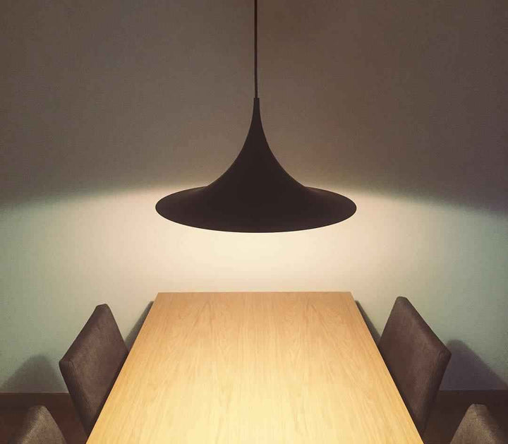 Lampe ran en Métal – Design Contemporain