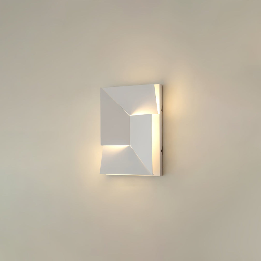 Arthaen Shadows Grand Sconce Wall lamp - Neutralighting
