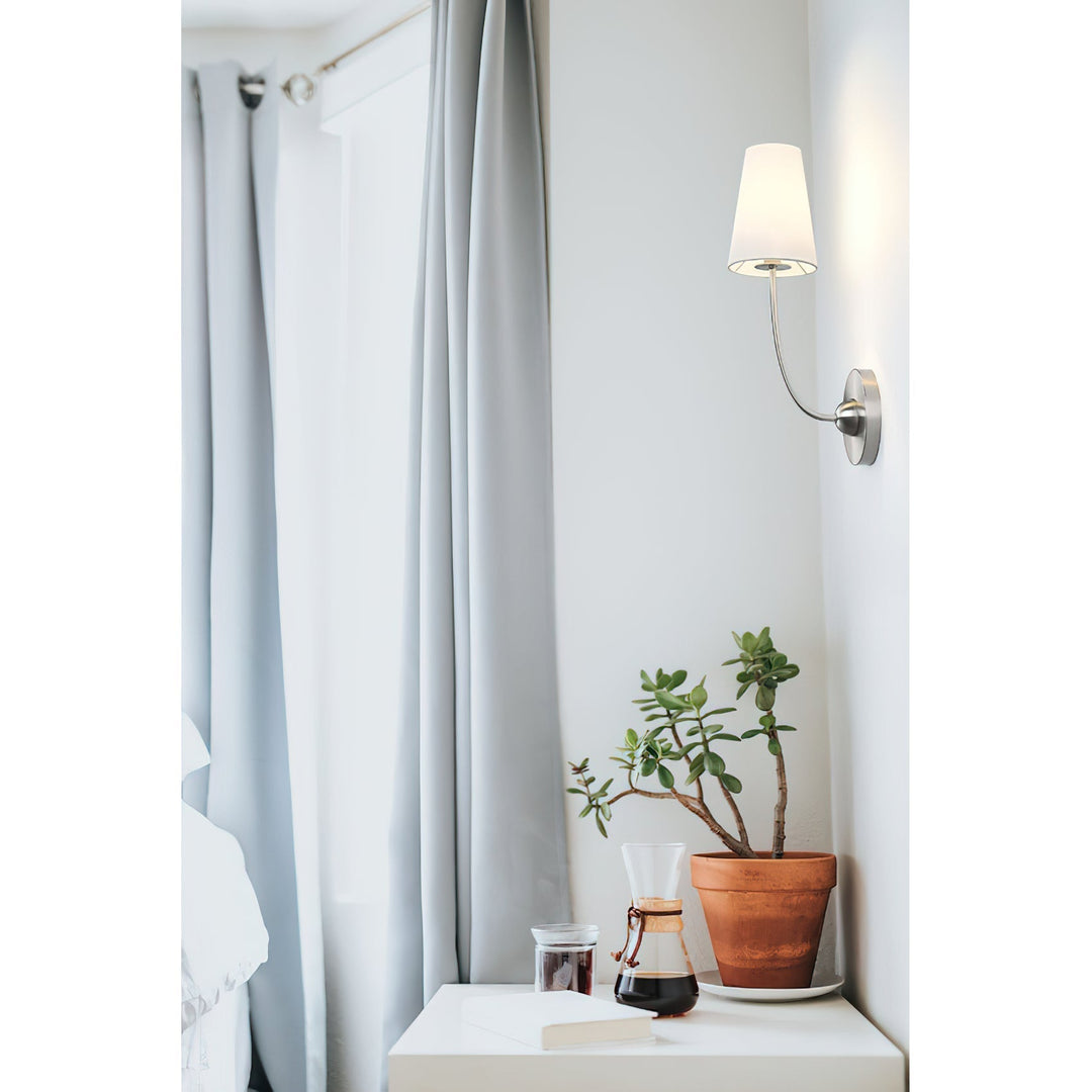 Aldoren Applique Murale en Laiton et Tissu, Style Vintage Moderne Minimaliste - Neutralighting