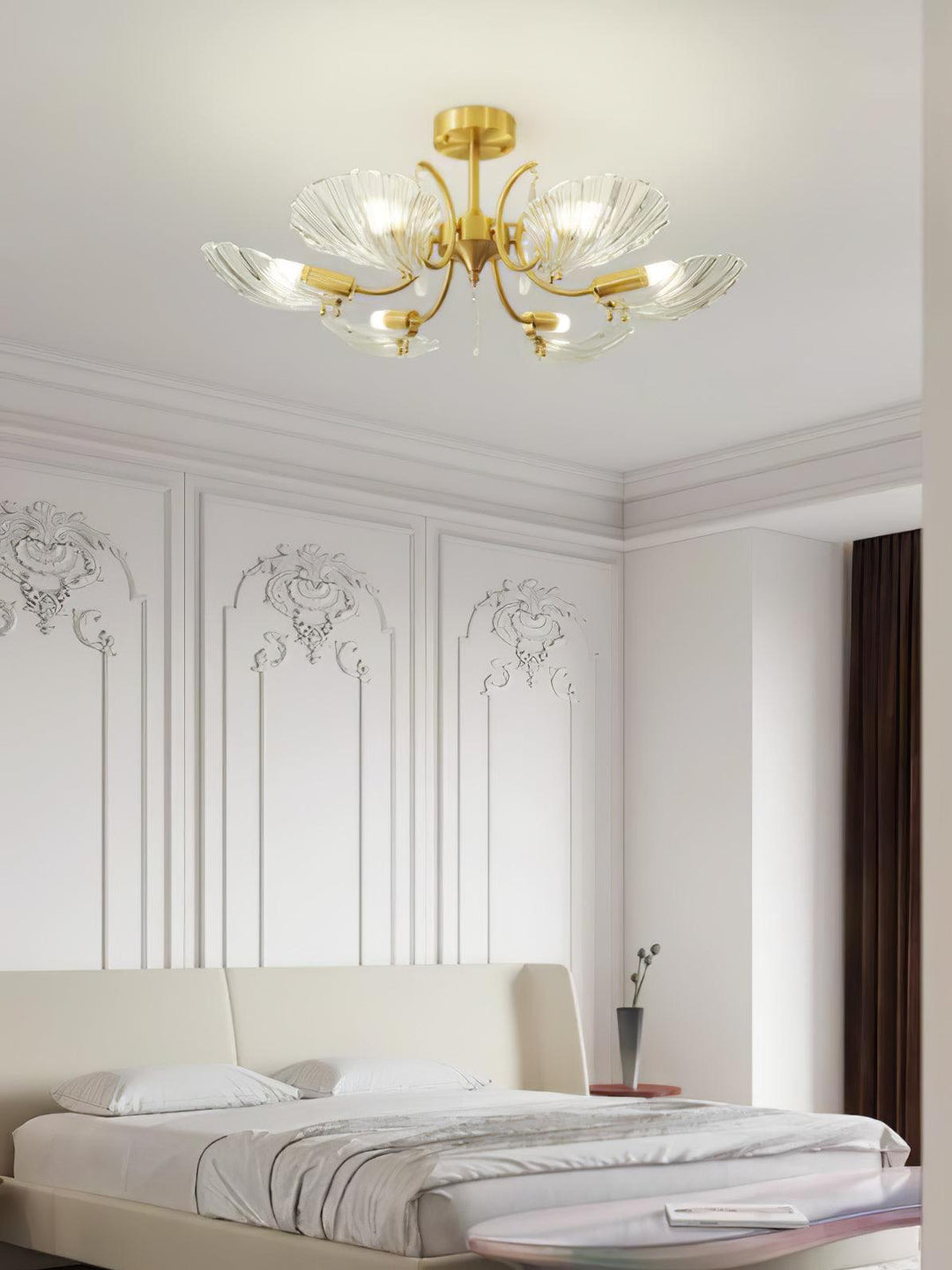 Lumara Chandelier en Verre Pétale et Laiton - Neutralighting