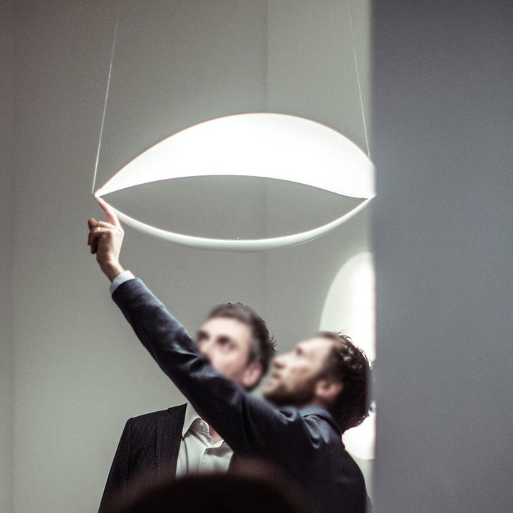 Shield Lampe Pendante Courbée Organique Minimaliste - Neutralighting