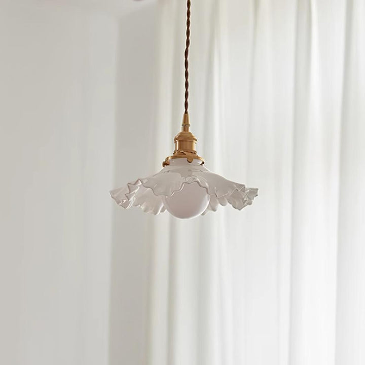 Iris Lampe Pendante Verre Abat-jour Volant Laiton - Neutralighting