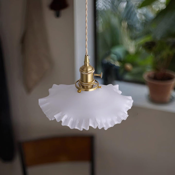 Iris Lampe Pendante Verre Abat-jour Volant Laiton - Neutralighting