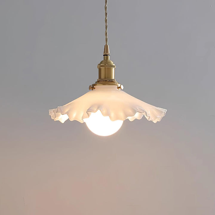 Iris Lampe Pendante Verre Abat-jour Volant Laiton - Neutralighting