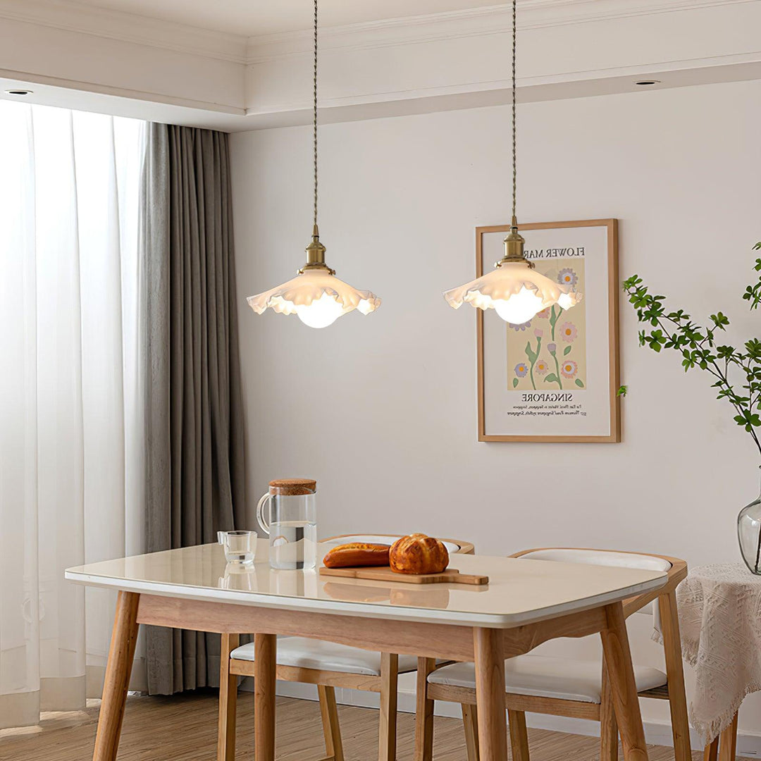 Iris Lampe Pendante Verre Abat-jour Volant Laiton - Neutralighting