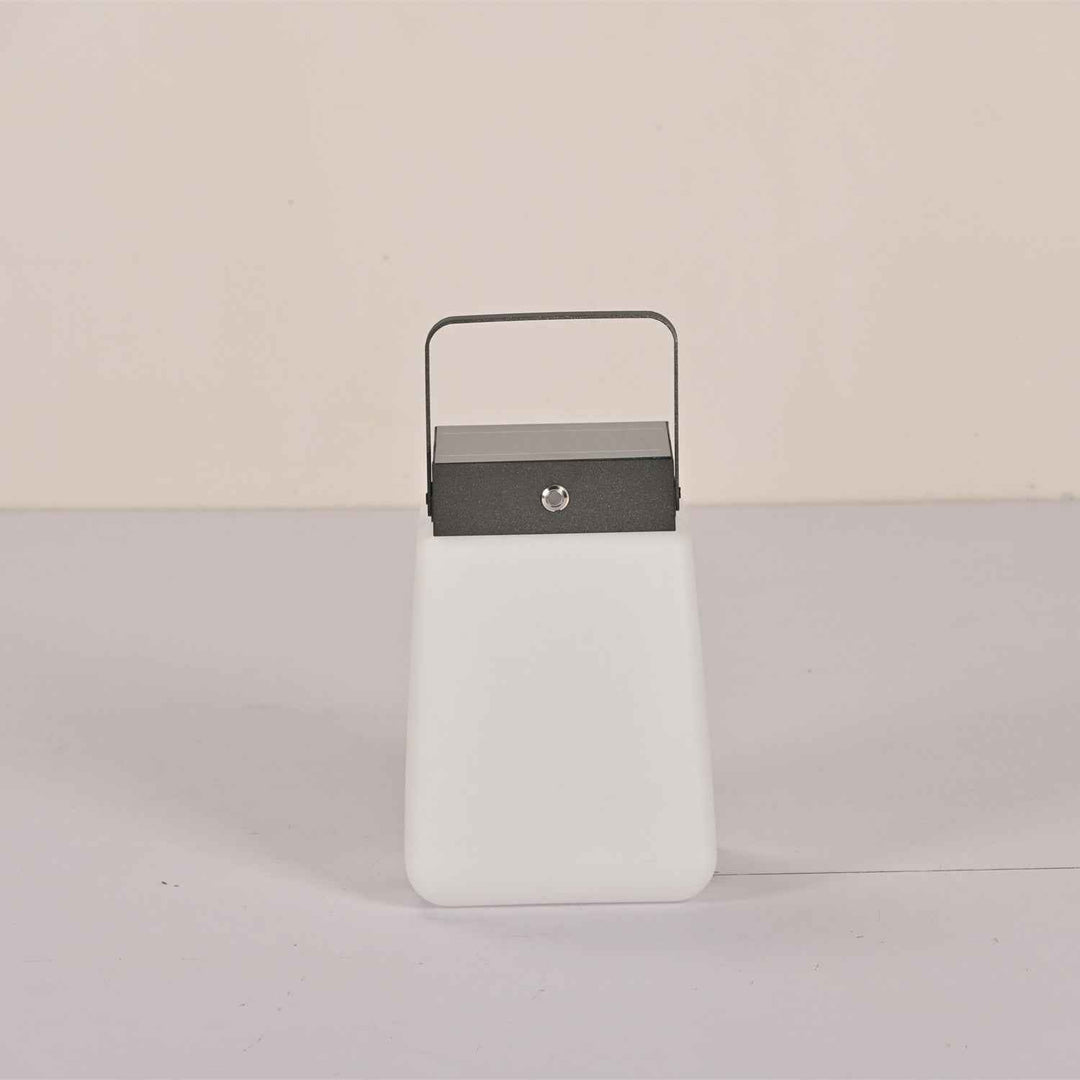 Lampe n en Acier – Design Contemporain