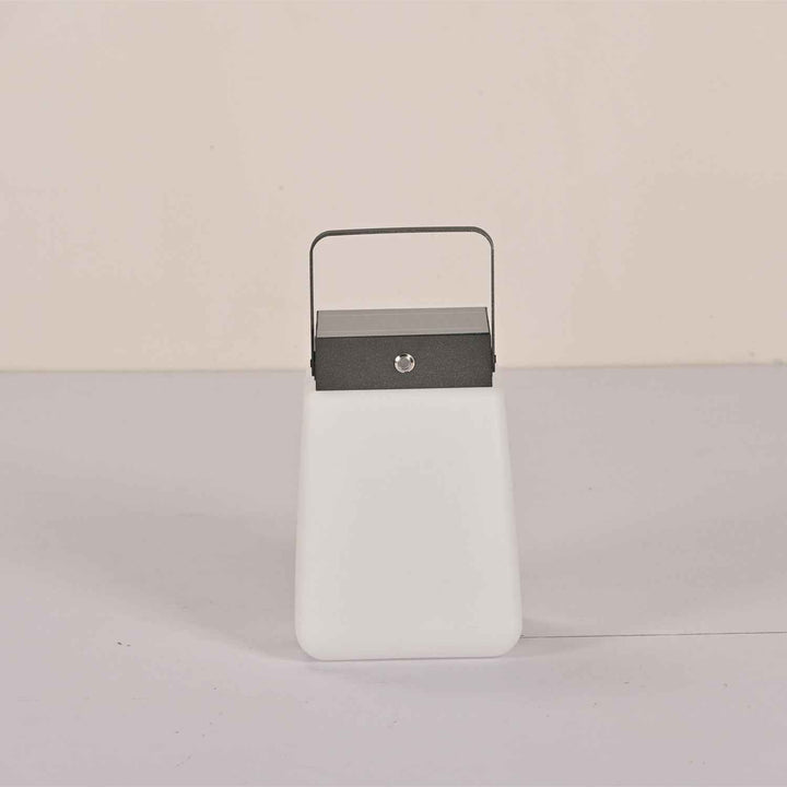 Lampe n en Acier – Design Contemporain