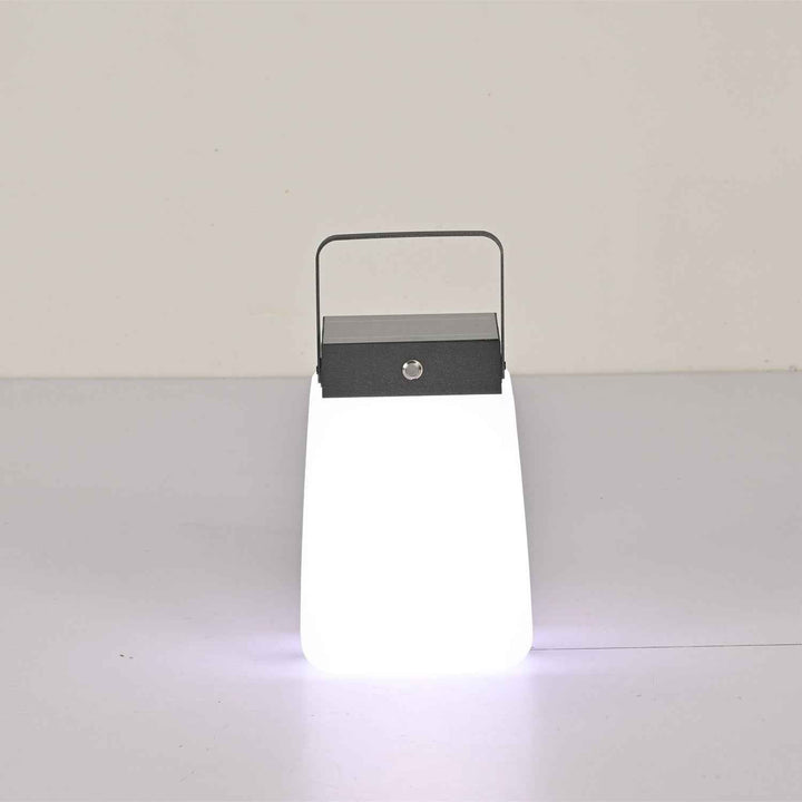Lampe n en Acier – Design Contemporain