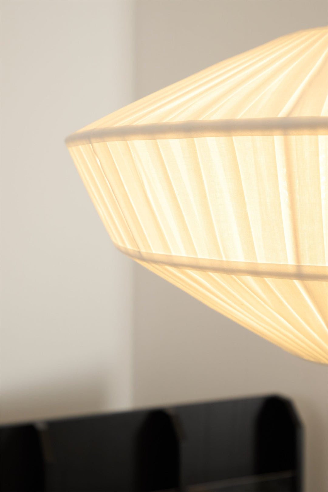 Casoreth Moderne Minimaliste Plissé Métal Tissu Suspension - Neutralighting
