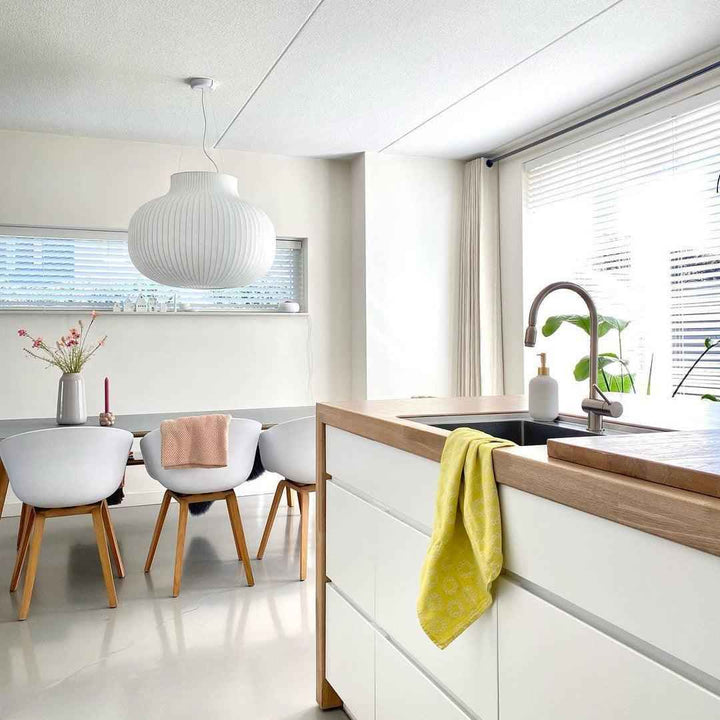 Lampe Pendante Abat-jour en Soie Pliée Courbée Moderne Minimaliste - Neutralighting