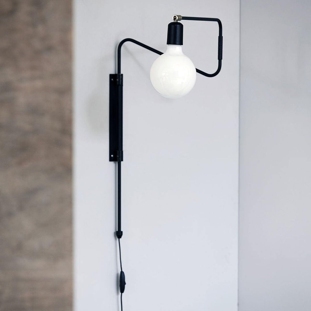 Ersora Moderne Minimaliste Balançoire Plug-in Métal Applique Murale - Neutralighting