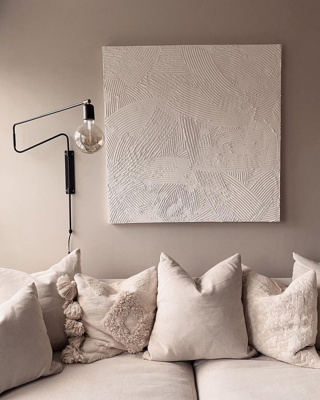 Ersora Moderne Minimaliste Balançoire Plug-in Métal Applique Murale - Neutralighting