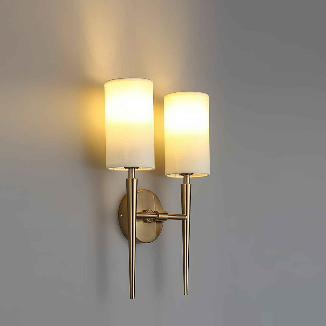 Lampe Ulnorisra en Laiton – Design Contemporain
