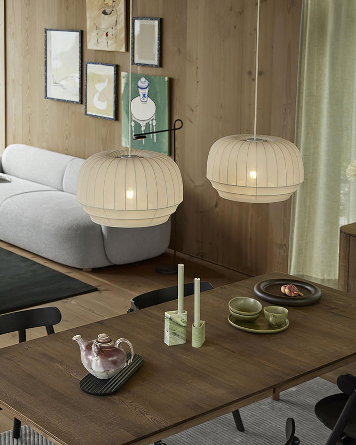 Suspension Luminaire Soie Abat-jour Blanc Tissu Lignes Verticales Doux Moderne Minimaliste - Neutralighting