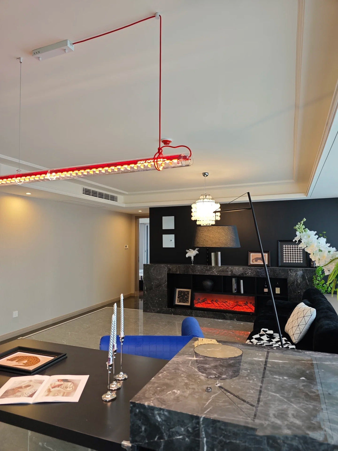 Cata Moderne Minimalisme Linéaire LED Métal Verre Lumière Pendentif - Neutralighting