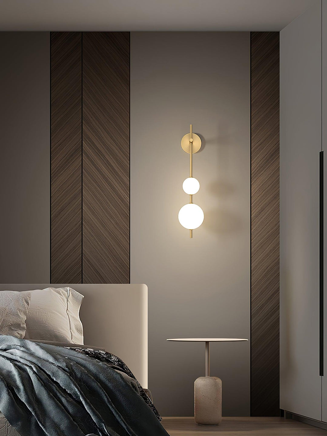 Ilraeia Vertical Globe Plug-in Wall Lamp - Neutralighting