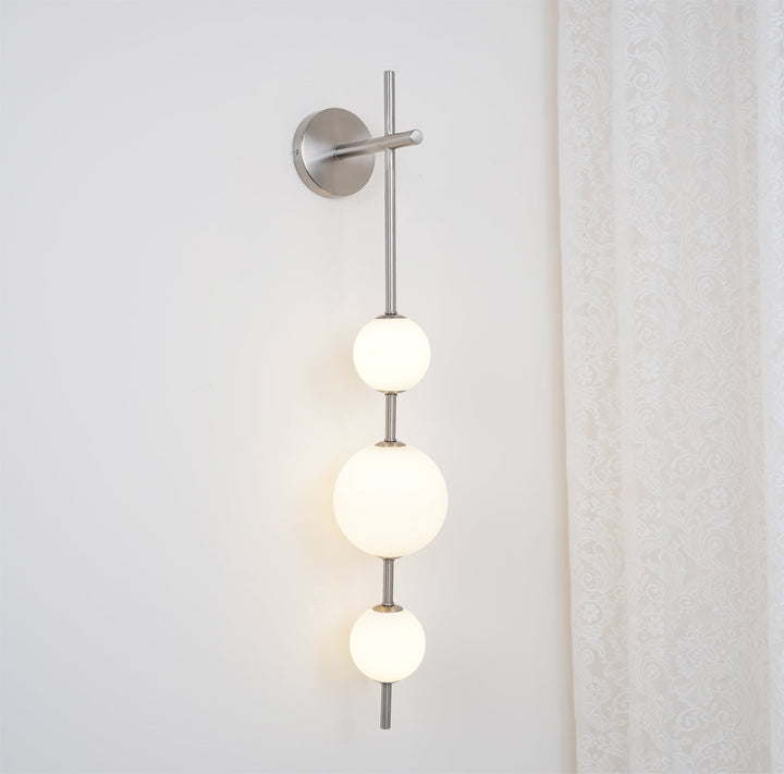 Ilraeia Vertical Globe Plug-in Wall Lamp - Neutralighting