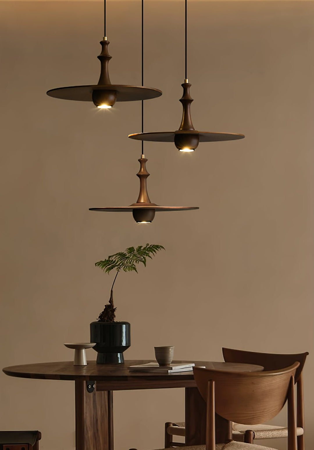 Spindle Lampe Pendante en Bois Tournante - Neutralighting
