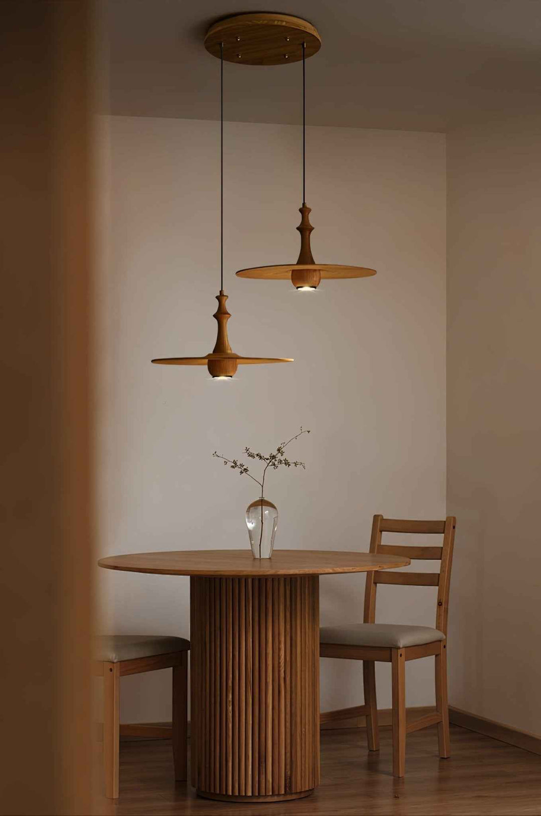 Spindle Lampe Pendante en Bois Tournante - Neutralighting