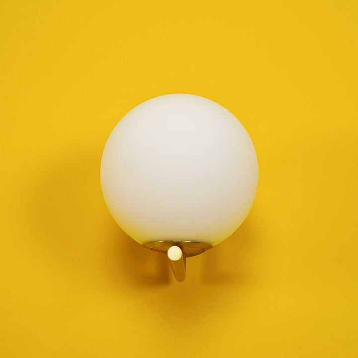 Joanna Applique Murale Moderne Minimaliste en Verre Soufflé Opale - Neutralighting