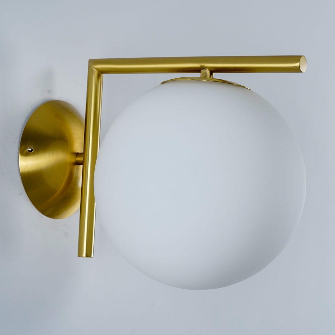 Joanna Applique Murale Moderne Minimaliste en Verre Soufflé Opale - Neutralighting