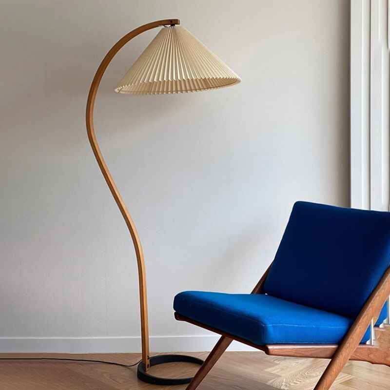 Lampadaire Muto en Métal – Élégance Lampadaire
